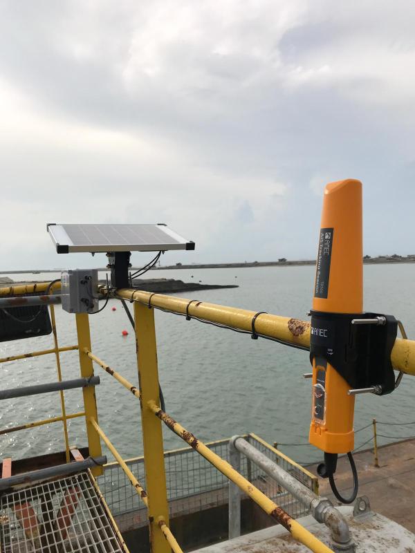 Solar Powered AIS Class B Transponder
